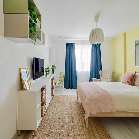 شقة فندقية Deluxe & With Many Facilities بوخارست