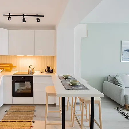 Deluxe & With Many Facilities Bucareste