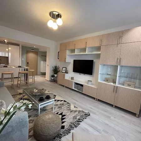 Deluxe & With Many Facilities 4* Bucareste