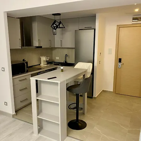 Deluxe & With Many Facilities 公寓式酒店 布加勒斯特