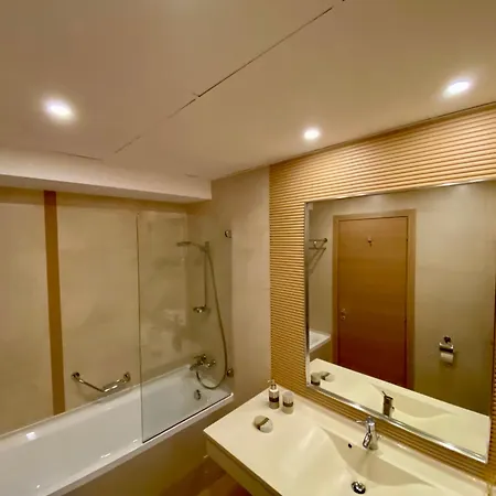מלון דירות Deluxe & With Many Facilities