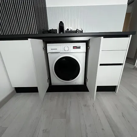 Deluxe & With Many Facilities 아파트호텔 부쿠레슈티