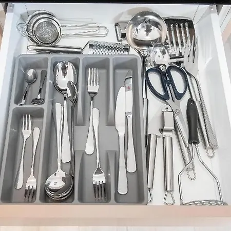 מלון דירות Deluxe & With Many Facilities 4*