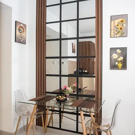 아파트호텔 Deluxe & With Many Facilities 4*