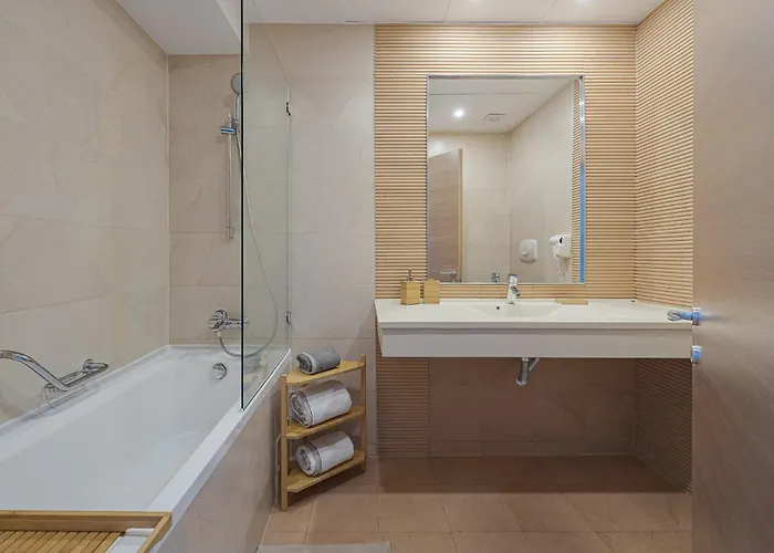 Deluxe & With Many Facilities 4*