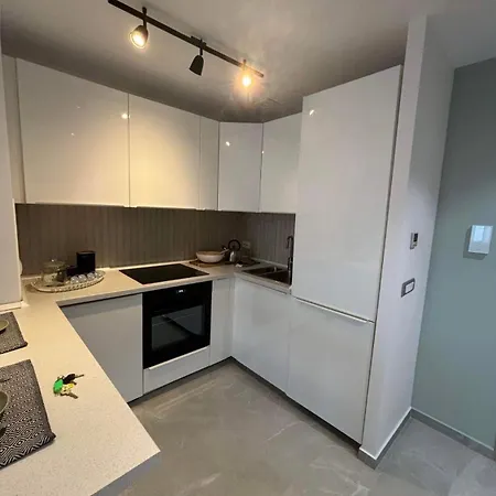 Deluxe & With Many Facilities Ξενοδοχείο με διαμερίσματα 4*