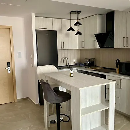 Ξενοδοχείο με διαμερίσματα Deluxe & With Many Facilities Βουκουρέστι