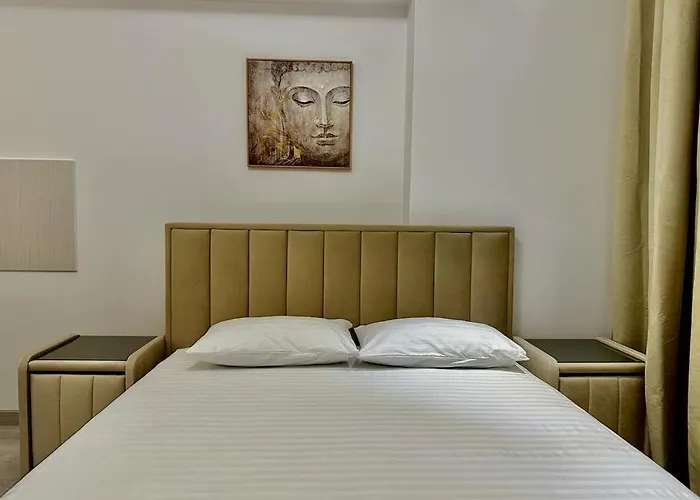 מלון דירות Deluxe & With Many Facilities