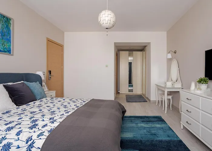 Deluxe & With Many Facilities מלון דירות 4*